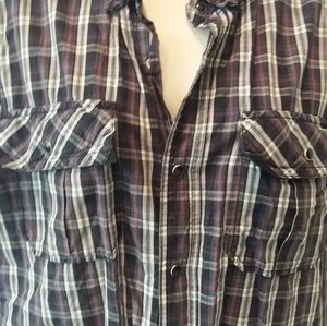 Harley Davidson mens button sleeveless shirt.